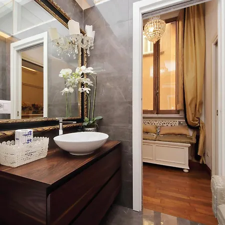 Vicolo Savelli Luxury Daire Roma