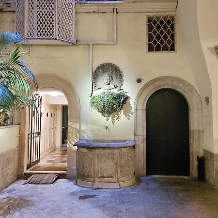 Vicolo Savelli Luxury Daire