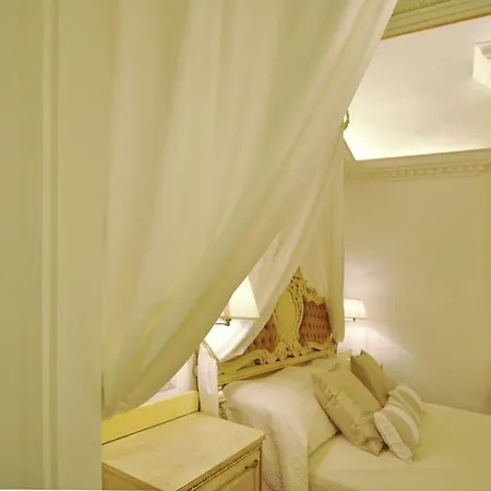 Vicolo Savelli Luxury * Rom