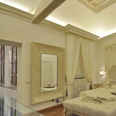 Vicolo Savelli Luxury Rom