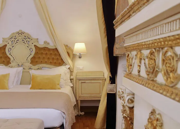 Vicolo Savelli Luxury * Rome