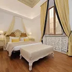 Vicolo Savelli Luxury Rome