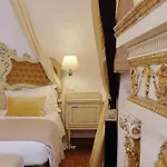 Vicolo Savelli Luxury * Rome