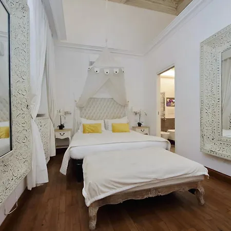 Vicolo Savelli Luxury דירה *