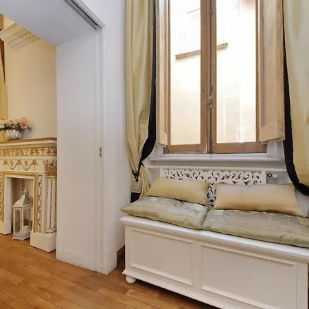 Vicolo Savelli Luxury דירה *
