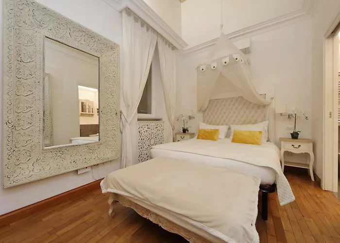 Vicolo Savelli Luxury
